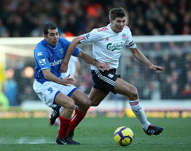 通过社交媒 通过社交媒